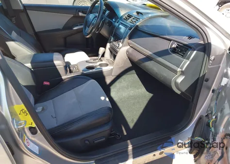 2012 Toyota Camry Se z USA, uszkodzony, nr VIN 4T1BF1FKXCU132634